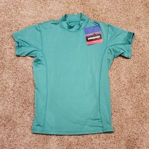 Short-sleeved women's Patagonia rash guard